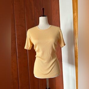 Butter yellow ribbed cotton short sleeve shirt
